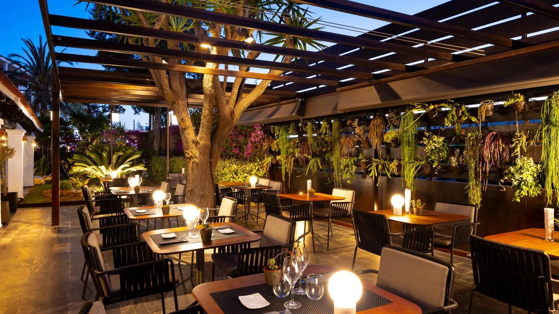 Hotel Boutique Ses Pitreras San Antonio  4*, San Antonio (Ibiza)
